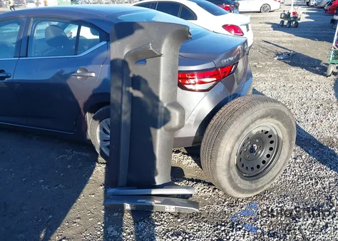 2009 Chevrolet Tahoe Ls z USA, uszkodzony, nr VIN 1GNFC13C99R204857